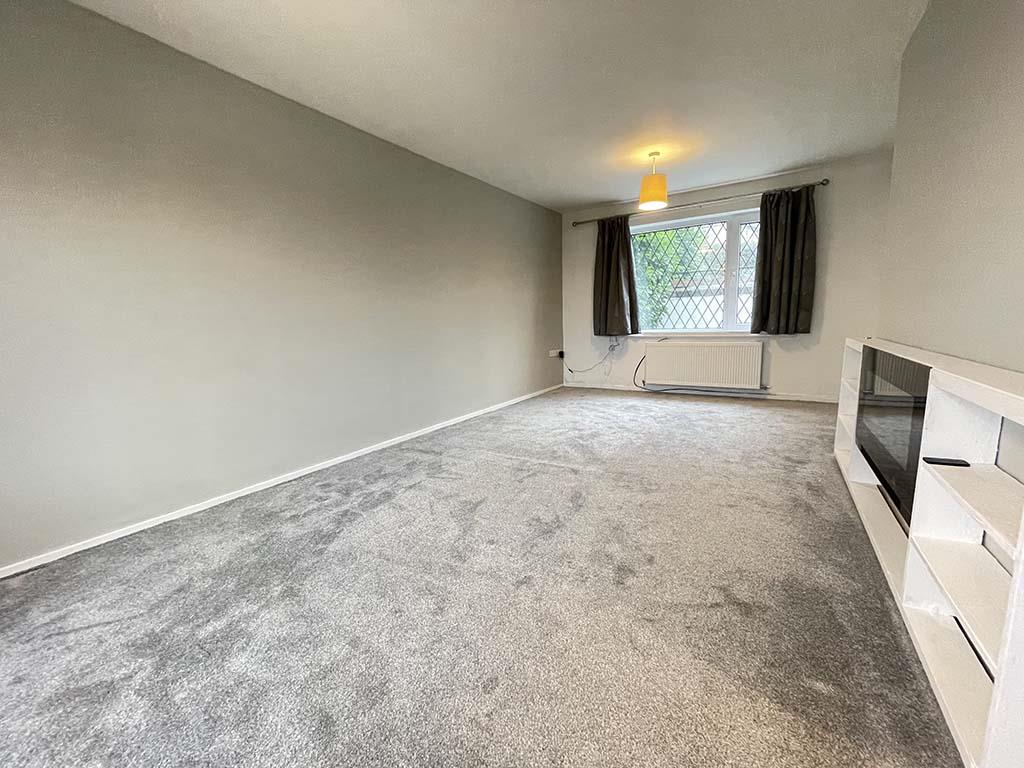 3 bedroom mid terrace house To Let in Barnoldswick - Lounge